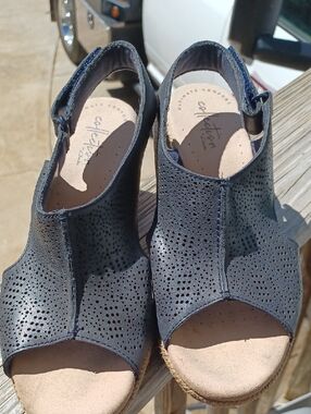 Clarks Womens Rosen wedge slingback sandals